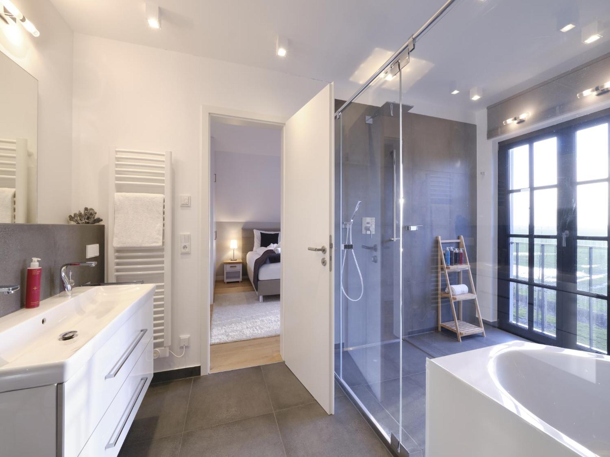 Reetland Am Meer - Luxusplus Reetdachvilla Mit 4 Schlafzimmern, Aussensauna, Loungebereich Und Kamin G07 Dranske Kültér fotó